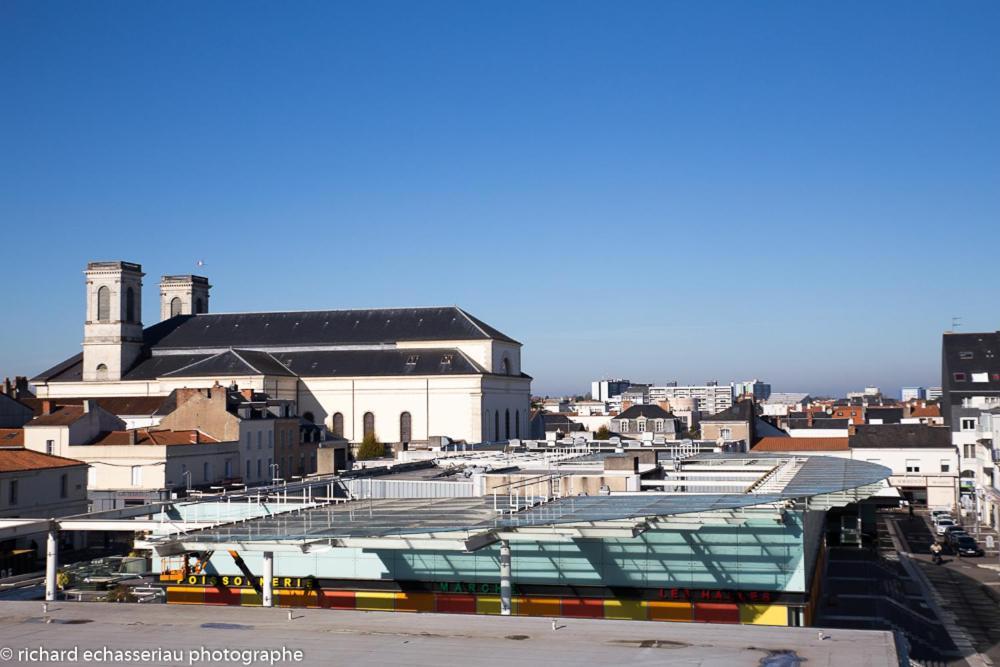 Hotel De La Vendee 永河畔拉罗什 外观 照片