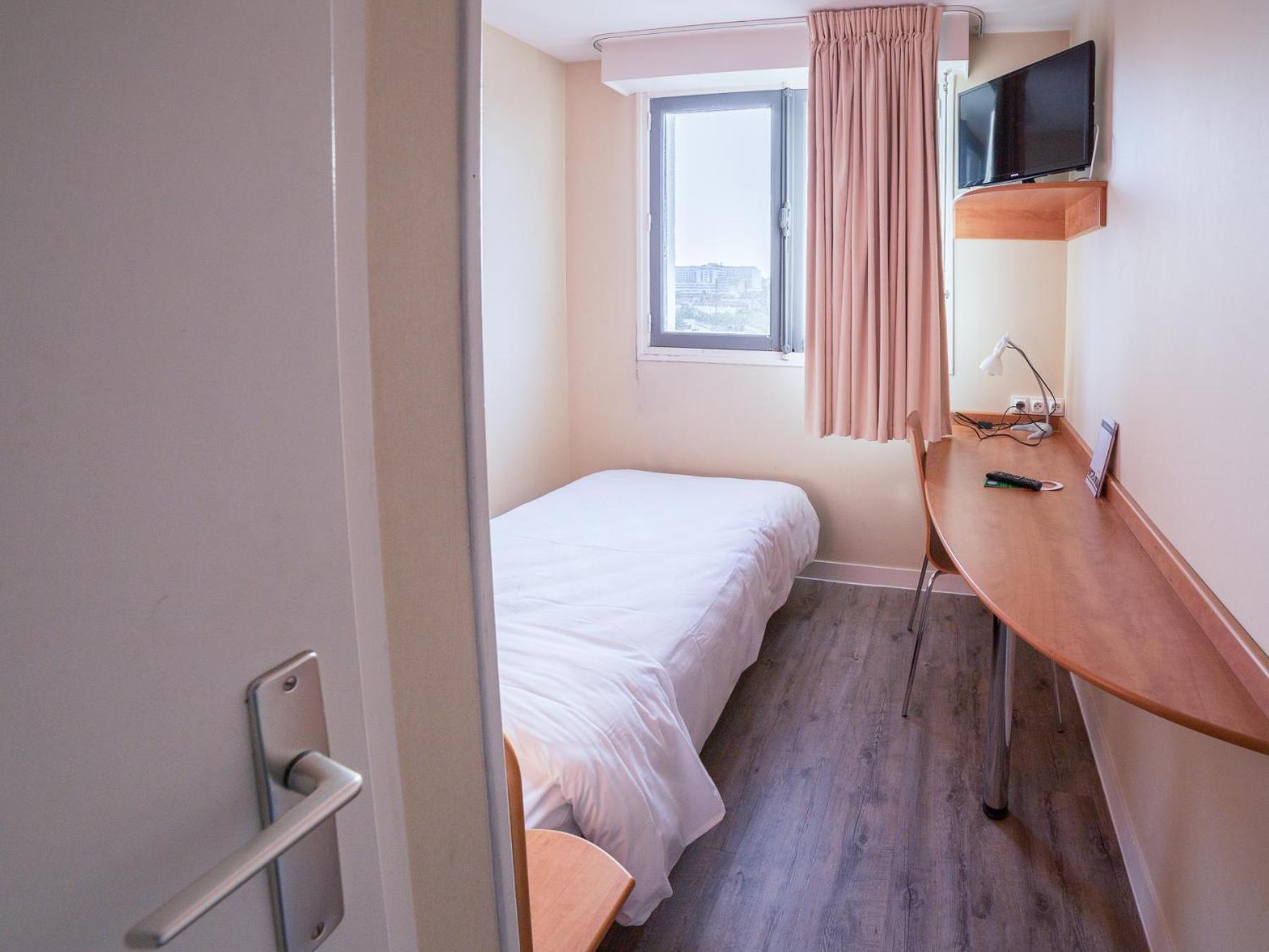 Hotel De La Vendee 永河畔拉罗什 外观 照片